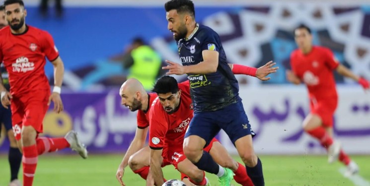 لغزش تراکتور، نزدیک شدن سپاهان و پرسپولیس