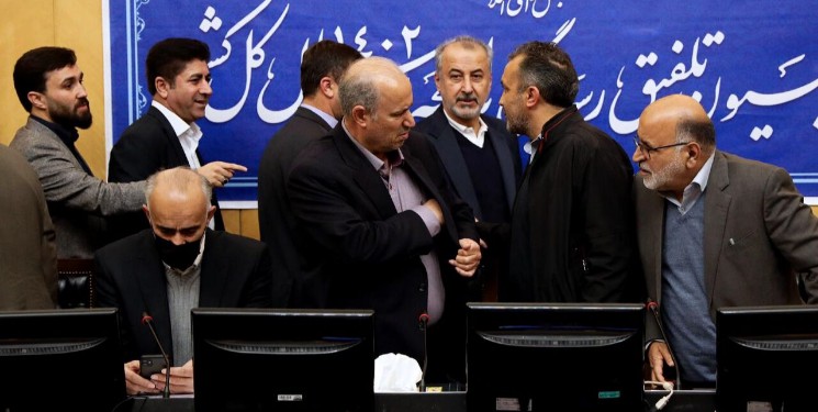VAR لَنگ پول؛ هزینه خرید کمک داور ویدئویی را کسی گردن نمی‌گیرد