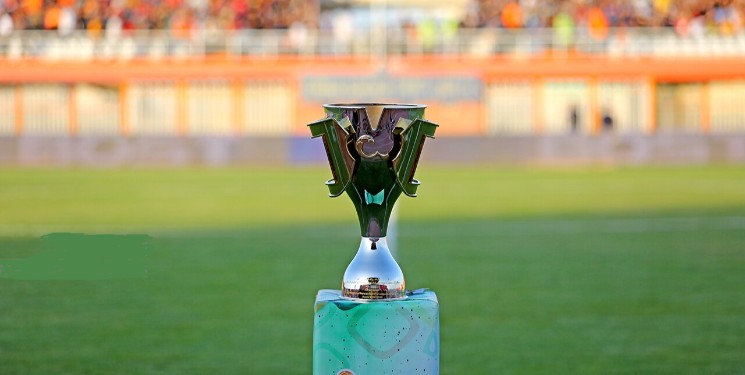 داستان یک فصل پرهیاهو