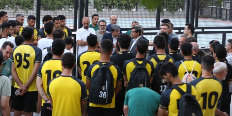 کاهش قرارداد سپاهانی‌ها به دلیل شرایط اقتصادی؛استقلال‌ و پرسپولیس هم وارد میدان شوند